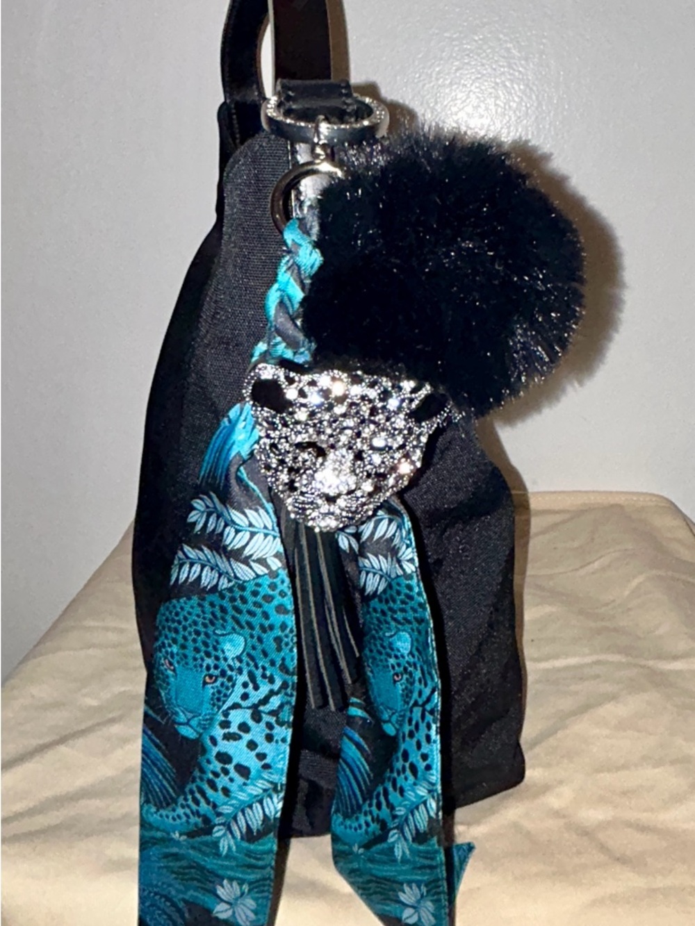 Gucci Black Shoulder Bag with Turquoise Scarf and Crystal Cat Charm - Picture 12 of 12